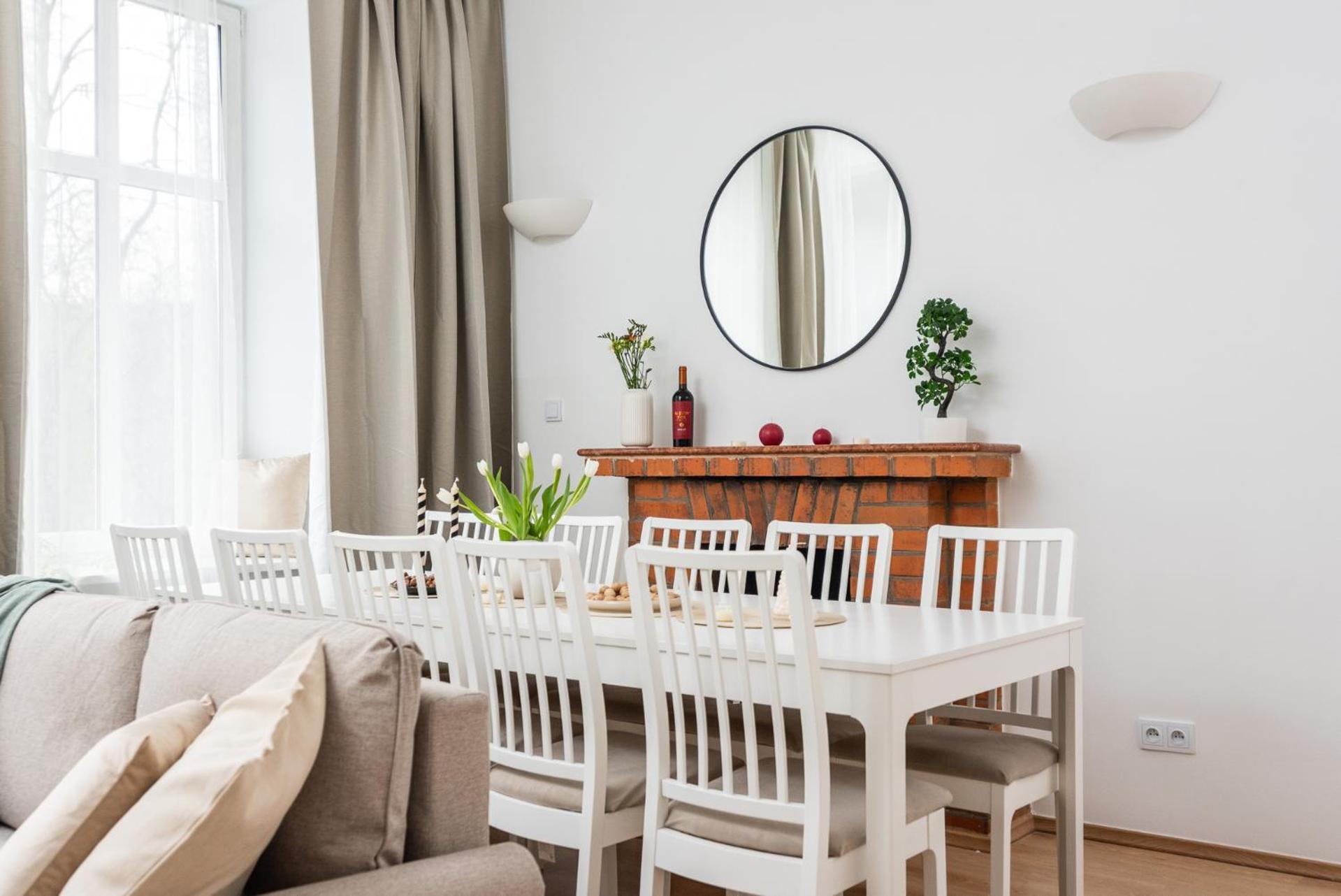 Modern Centrally Located Apartments - By Upstairs Krakow Bagian luar foto